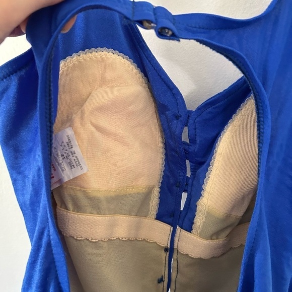 Vintage Maxine of Hollywood One Piece Swimsuit Girl Leg Size 12 Blue - Picture 5 of 9